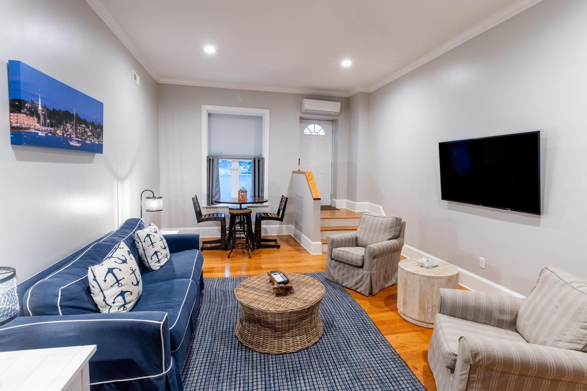 The Newport Lofts - 194 Thames Street Apartment Exterior photo